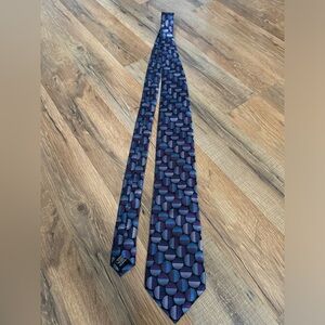 Van Heusen necktie